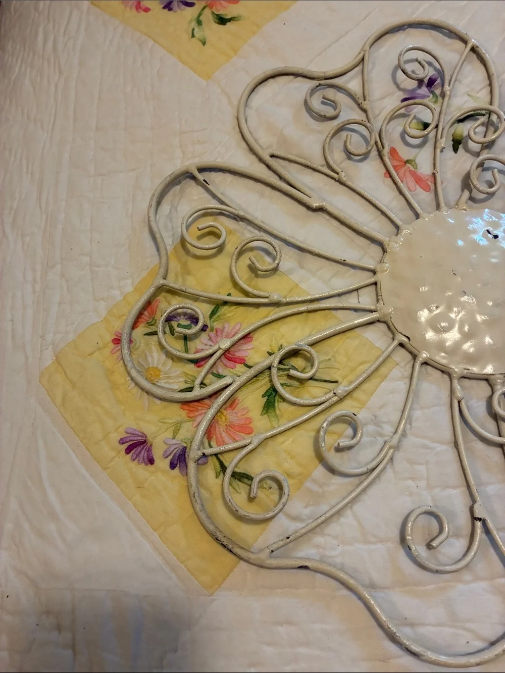 White Metal Flower Wall Sculpture – Elegant Scrollwork Wall Art
